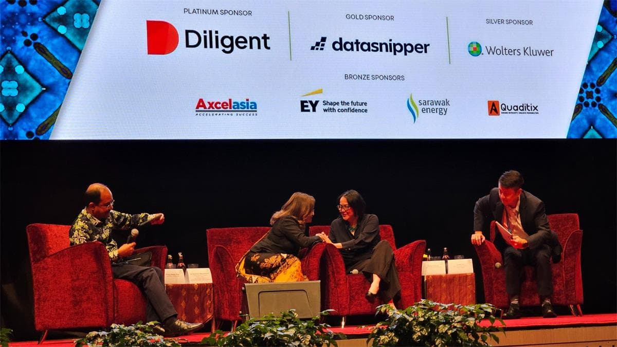 Evelyn Foong on the keynote panel at the ACIIA Conference, Kuala Lumpur